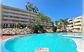 Domuum Holidays - Festival Village